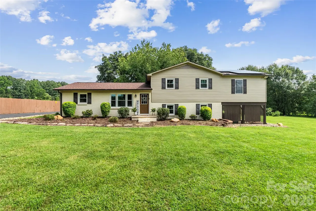 6060 Lineberger Road, Sherrills Ford, NC