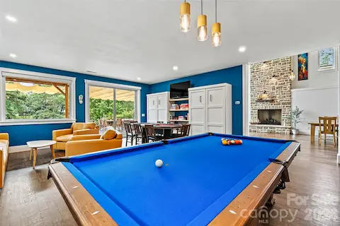 Double murphy beds for extra fun and friends!