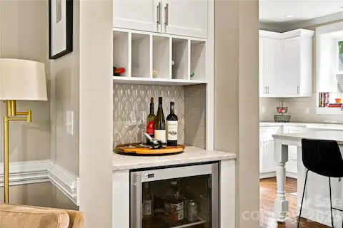 Built in bar and wine fridge