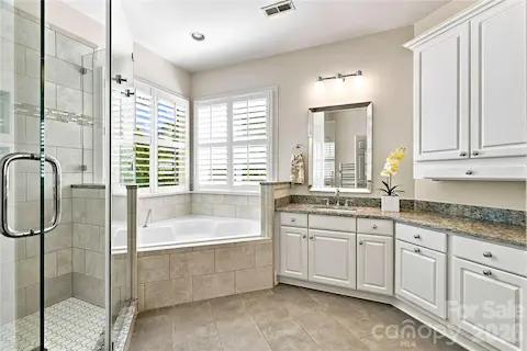 Updated primary bath with soaking tub