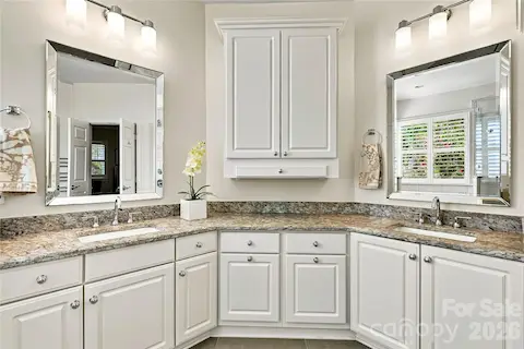 Double sinks and lots of storage