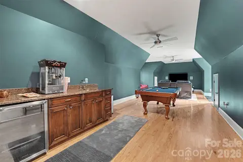Huge bonus/media game room