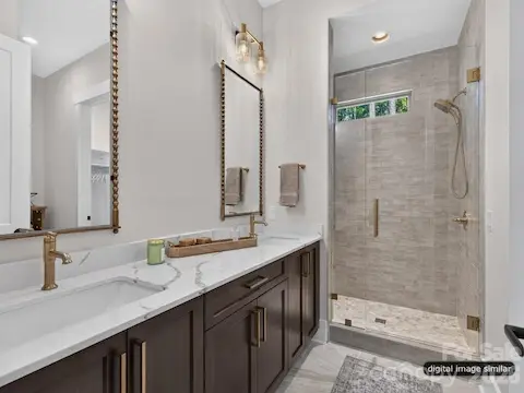 VIP Guest Bedroom's Ensuite Bathroom
