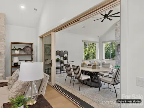 Stacking Doors flow to Covered Outdoor Terrace