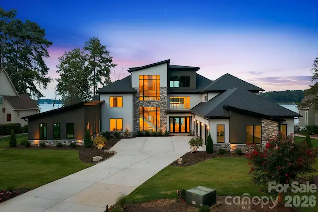 3904 Channel Pointe Lane, Denver, NC