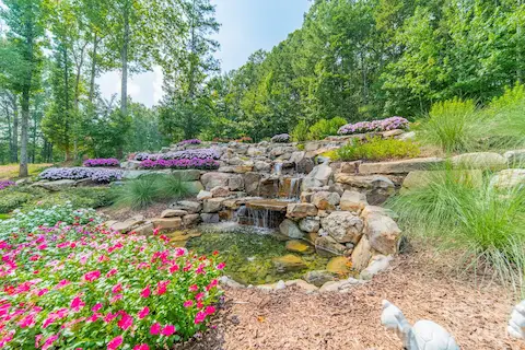 Seven-Waterfall Rock Feature