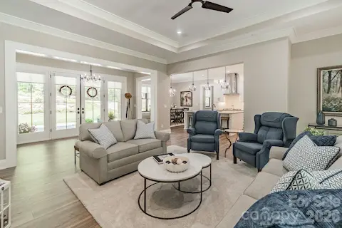 10-foot Ceilings