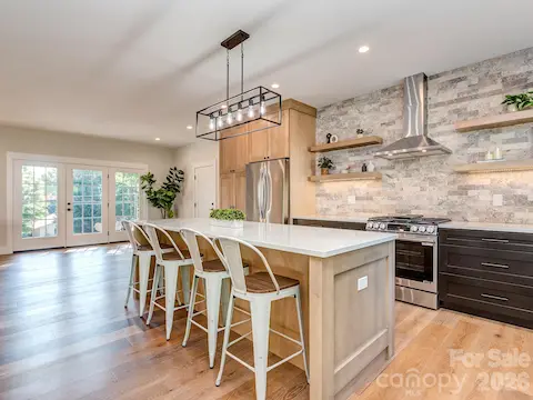 Kitchen - stainless steel appliances