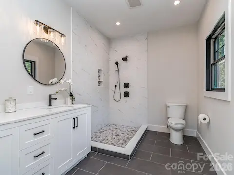 Ensuite bath