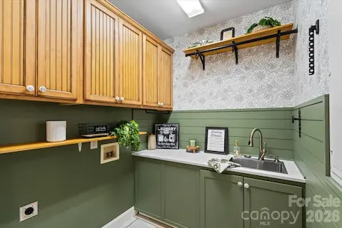 Main Level Laundry