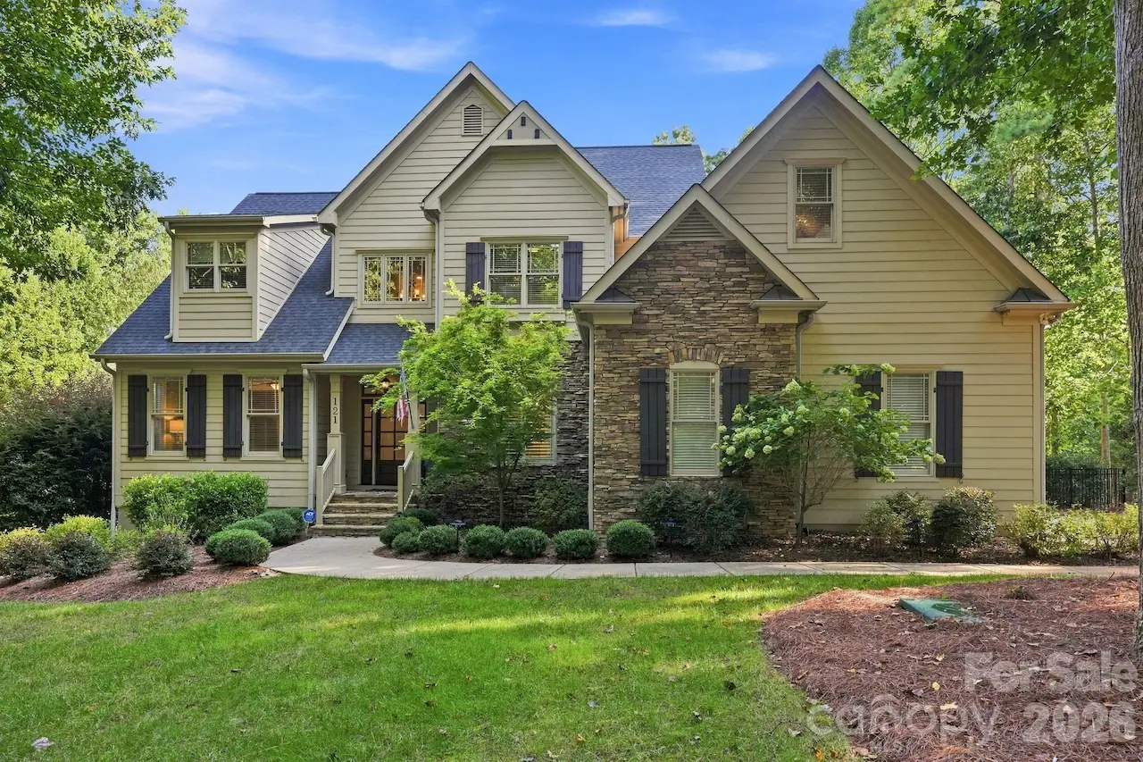 121 E Callicutt Trail, Mooresville, NC