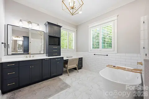 Beautifully Tiled Primary Bath