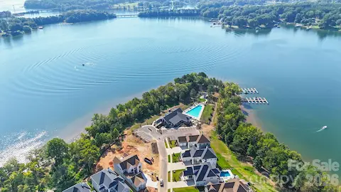 Lakeside Pointe amenities are a short walk or golf cart ride away
