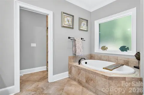 Garden tub