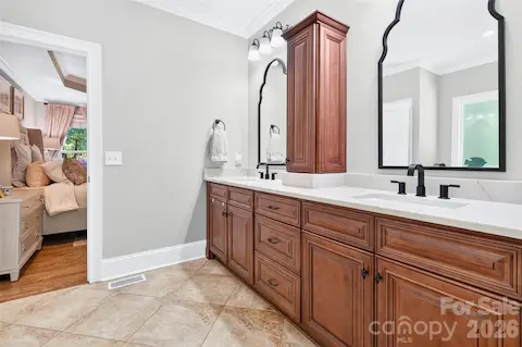 Double vanity