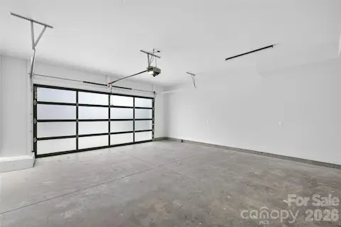 Oversized 2 car garage