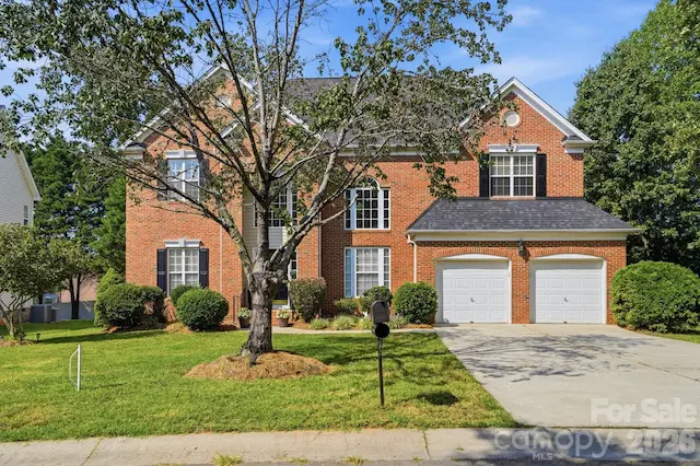 12424 Tantallon Court, Pineville, NC