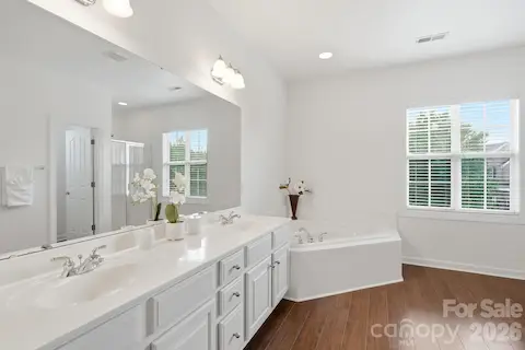 Garden tub