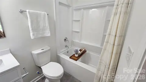 Main guest suite bathroom