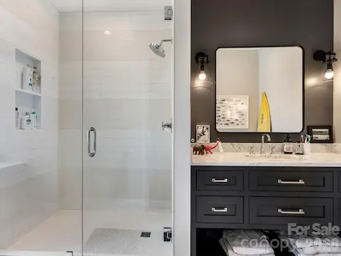 Full Bath 2