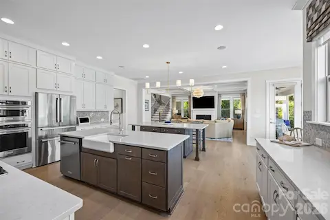 Double Island in the Kitchen