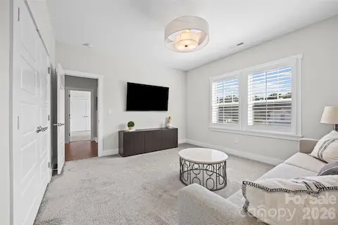 Upstairs suited bedroom #4