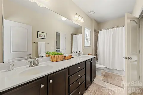 Jack and Jill Bath