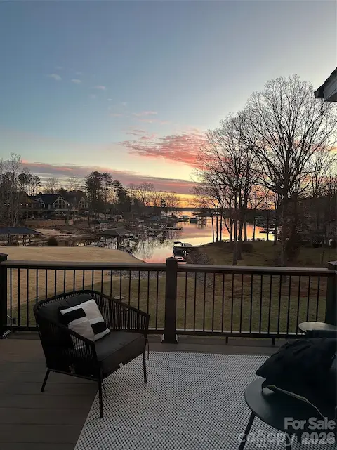 Winter deck views!