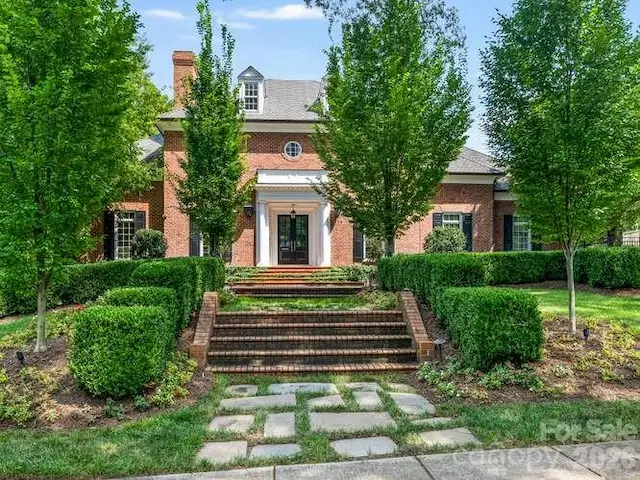 1811 Queens Road W, Charlotte, NC