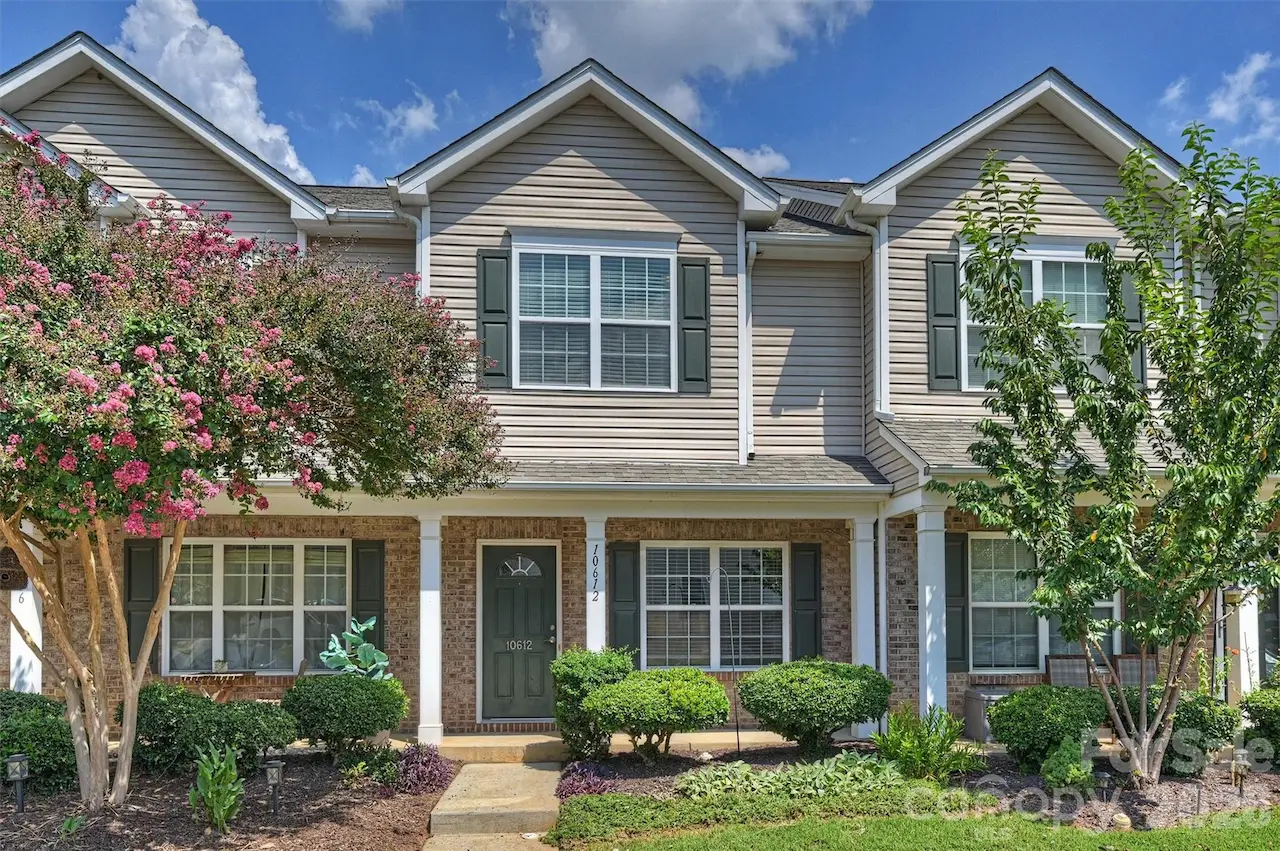 10612 Stoneacre Court, Pineville, NC