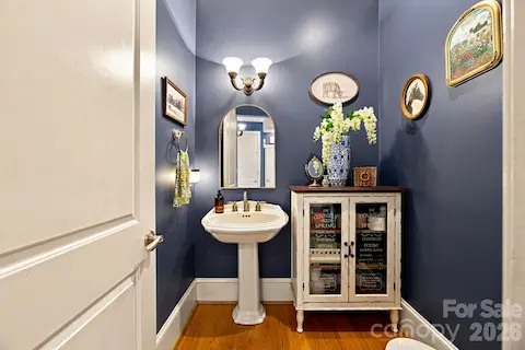 Guest half bath
