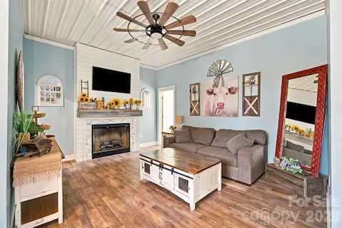 Guest cottage living room
