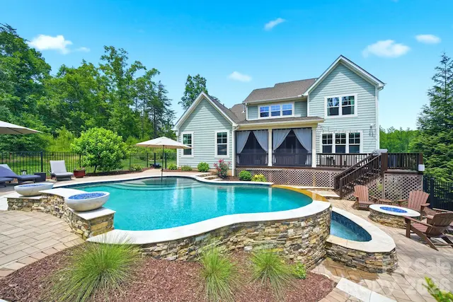 4219 Island Fox Lane, Denver, NC