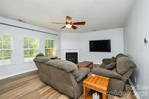 Den