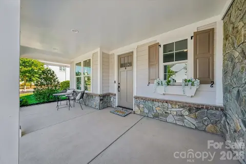 Oversized Front Porch