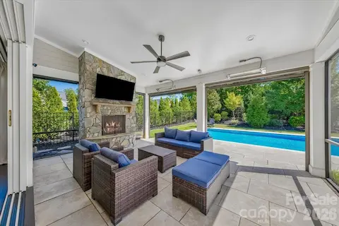 Outdoor Living Space with Infratech Heaters & Motarized Screens