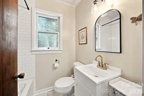 2nd full bath on main level
