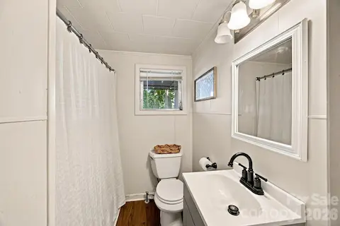 Full bath in basement