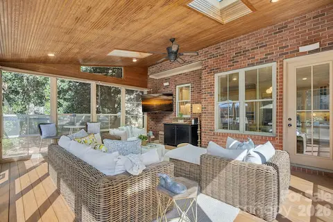 Screened in Porch