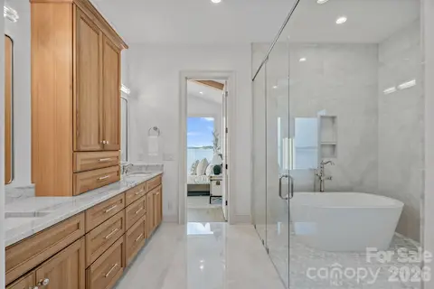 Primary bath