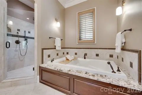 Deep soaking spa tub