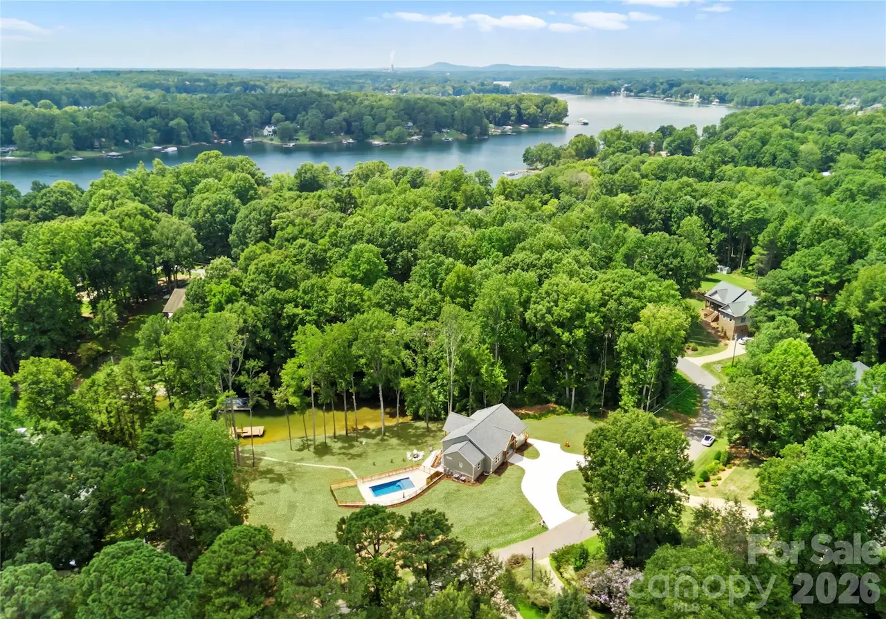 143 Hideaway Lane, Mooresville, NC