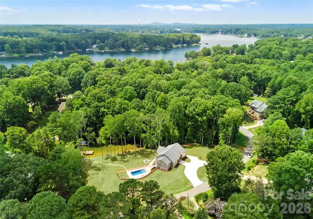 143 Hideaway Lane, Mooresville, NC