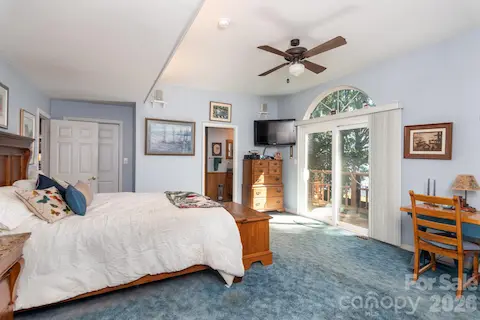 Master bedroom with waterview